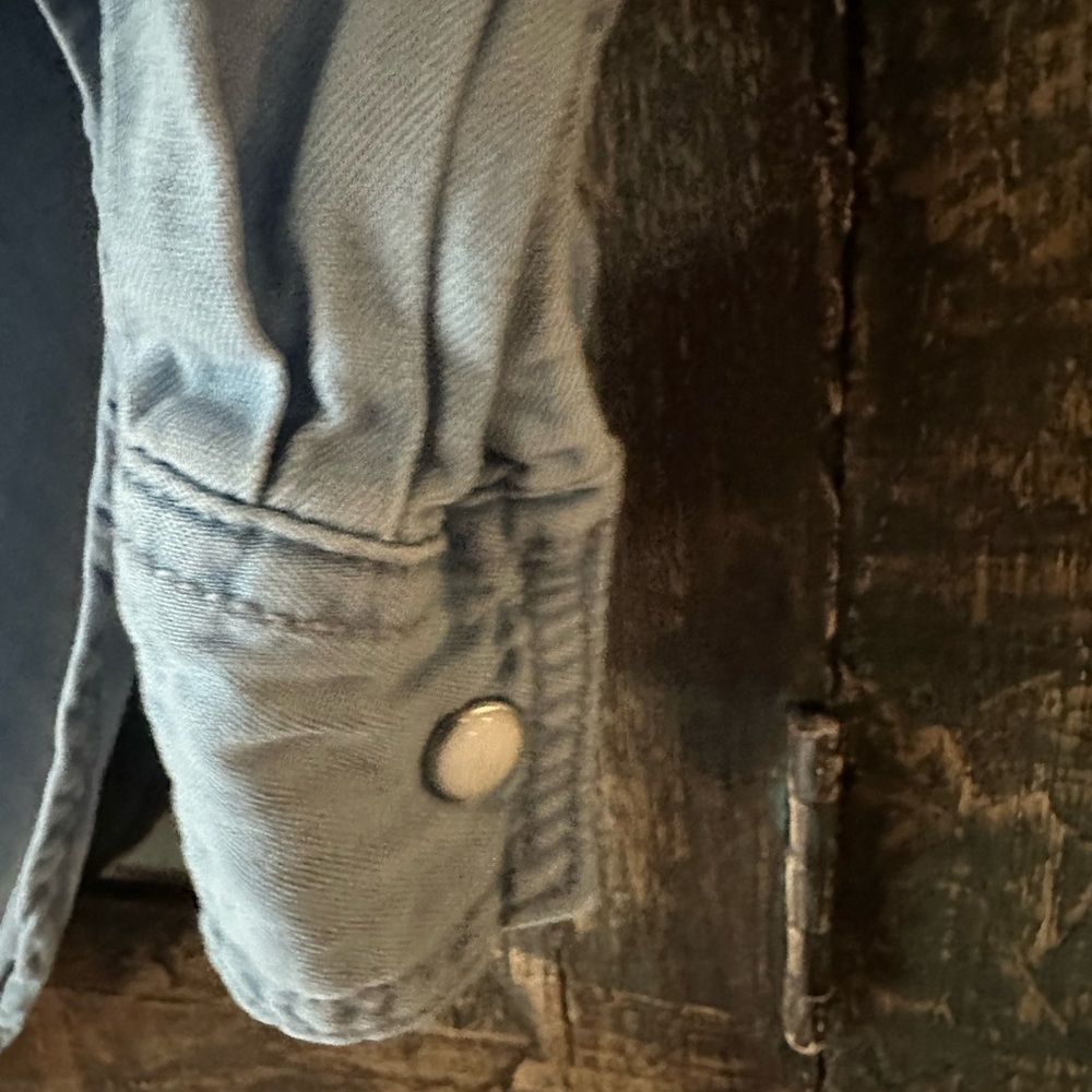 Lola River Light Blue Denim Button-Up Snap Shirt with Tie Waist Wild Horse Ranch - Picture 2 of 6